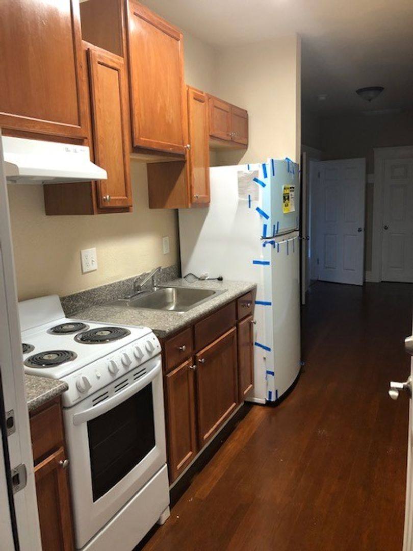 Apartment for rent at 104 10th St, Santa Rosa, CA 95401