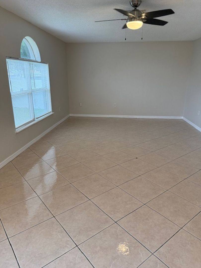 House for rent at 744 Paris Dr, Kissimmee, FL 34759