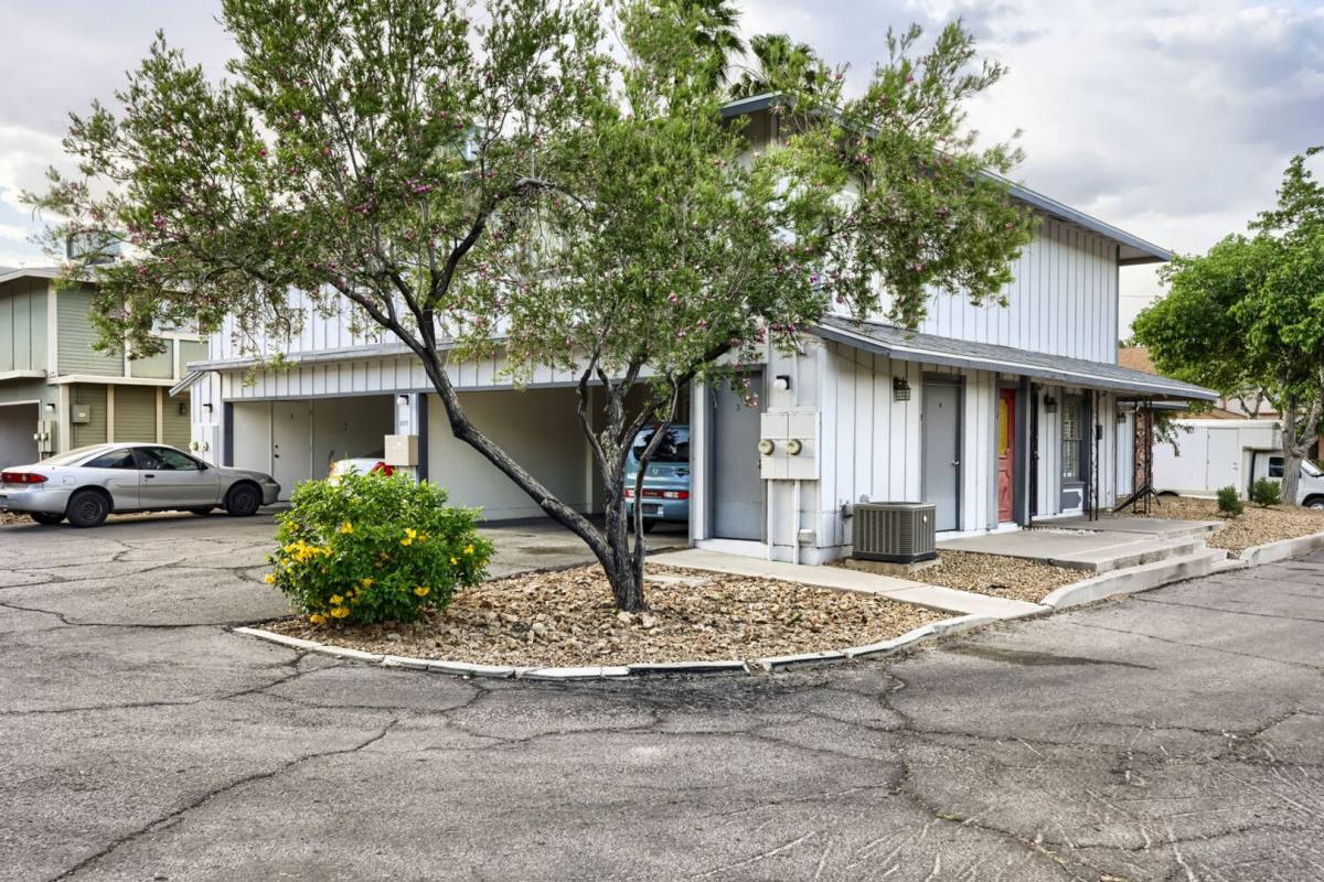 Condo for rent at 1377 Lorilyn Ave, Las Vegas, NV 89119