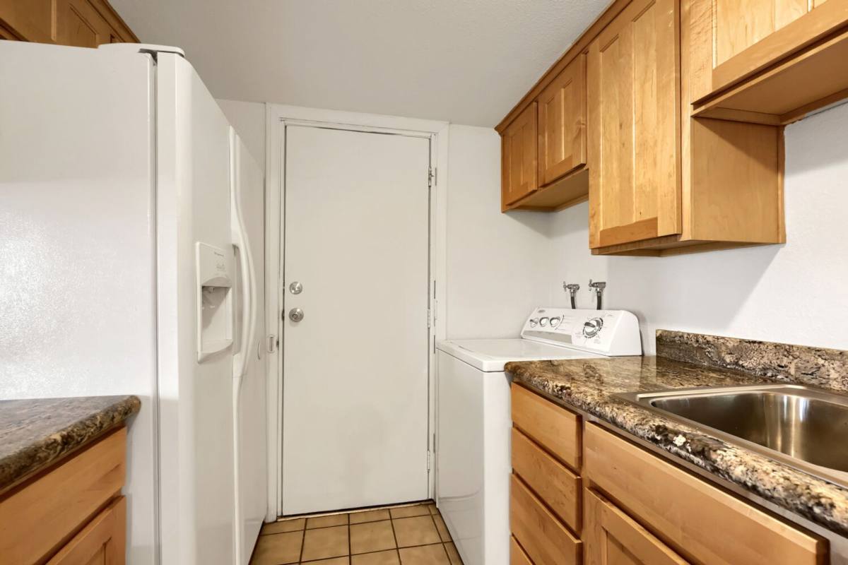 Condo for rent at 1377 Lorilyn Ave, Las Vegas, NV 89119