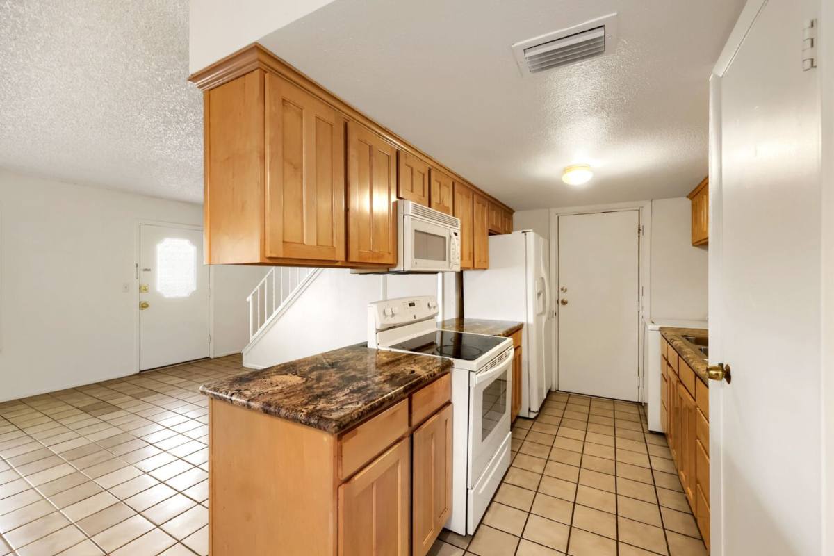 Condo for rent at 1377 Lorilyn Ave, Las Vegas, NV 89119