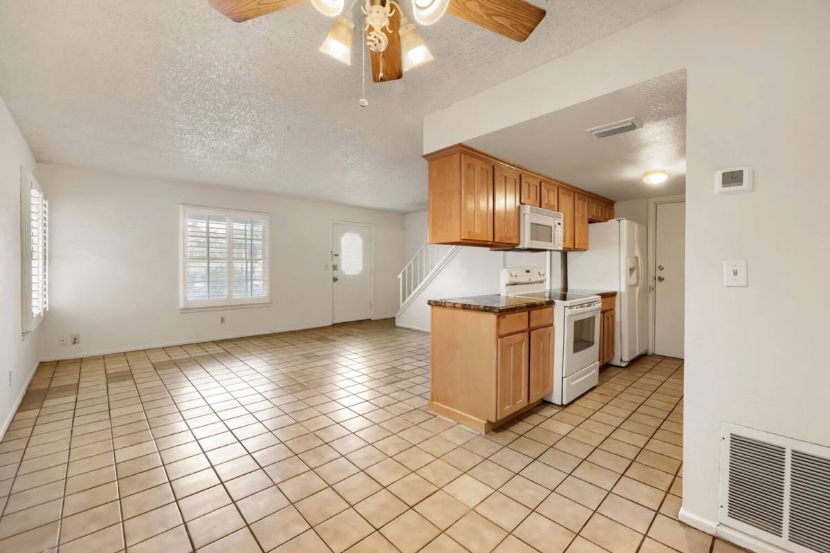 Condo for rent at 1377 Lorilyn Ave, Las Vegas, NV 89119