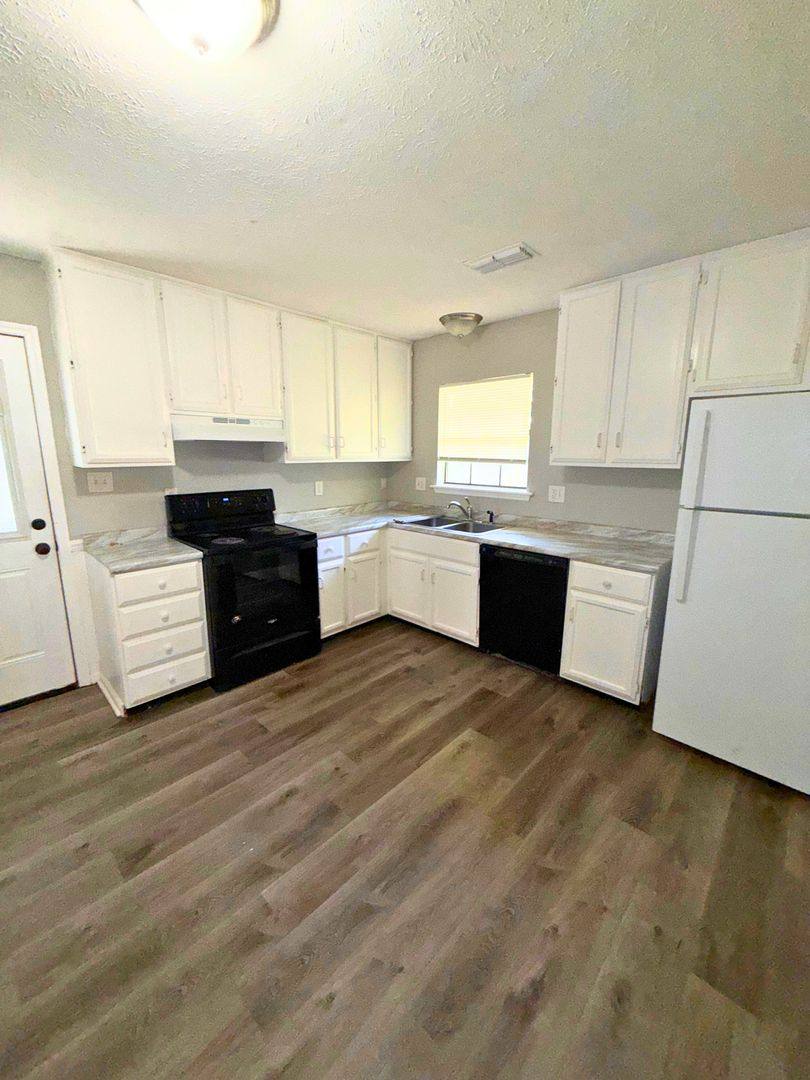 House for rent at 164 Camellia Court, Millbrook, AL 36054