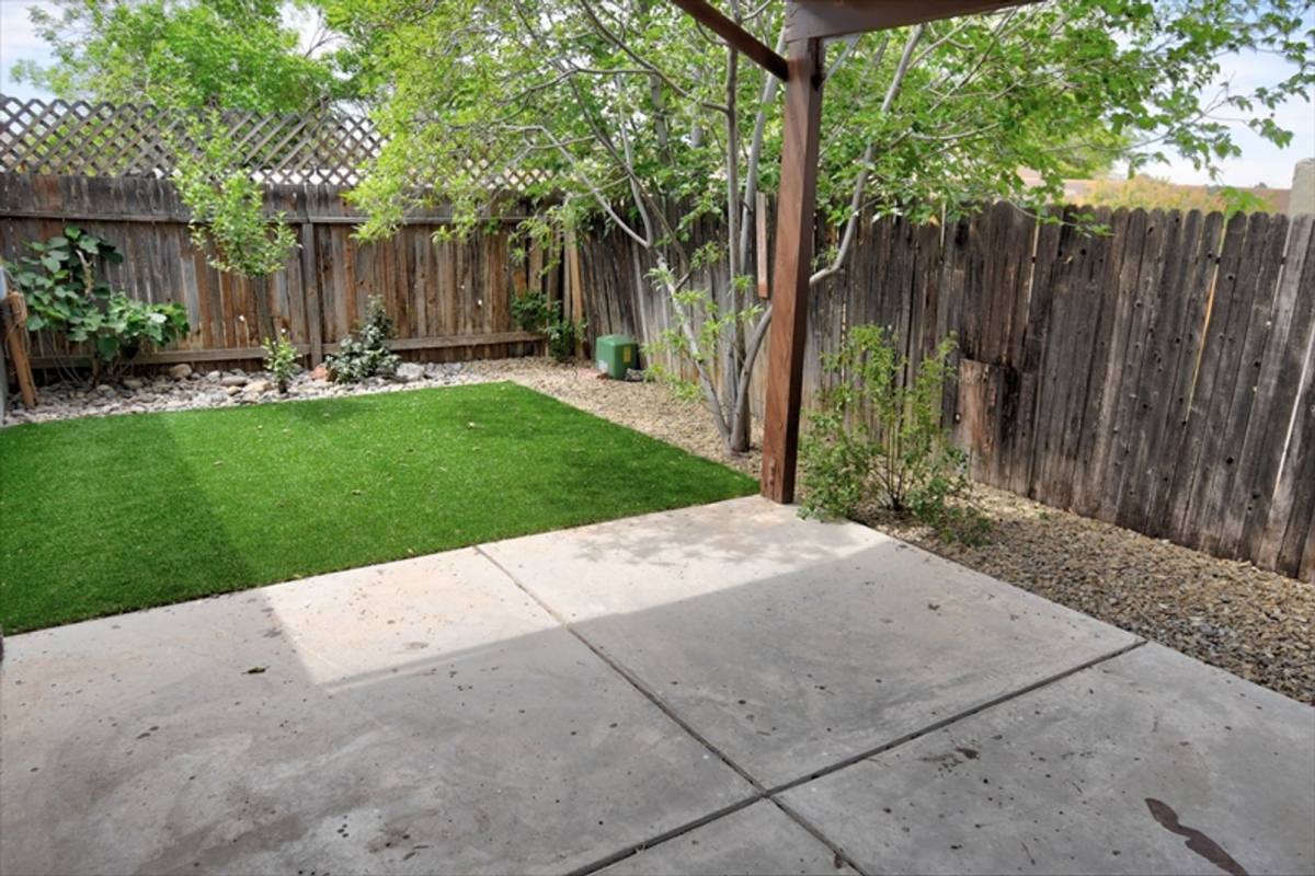 Townhouse for rent at 521 Nathan St SE, Albuquerque, NM 87123