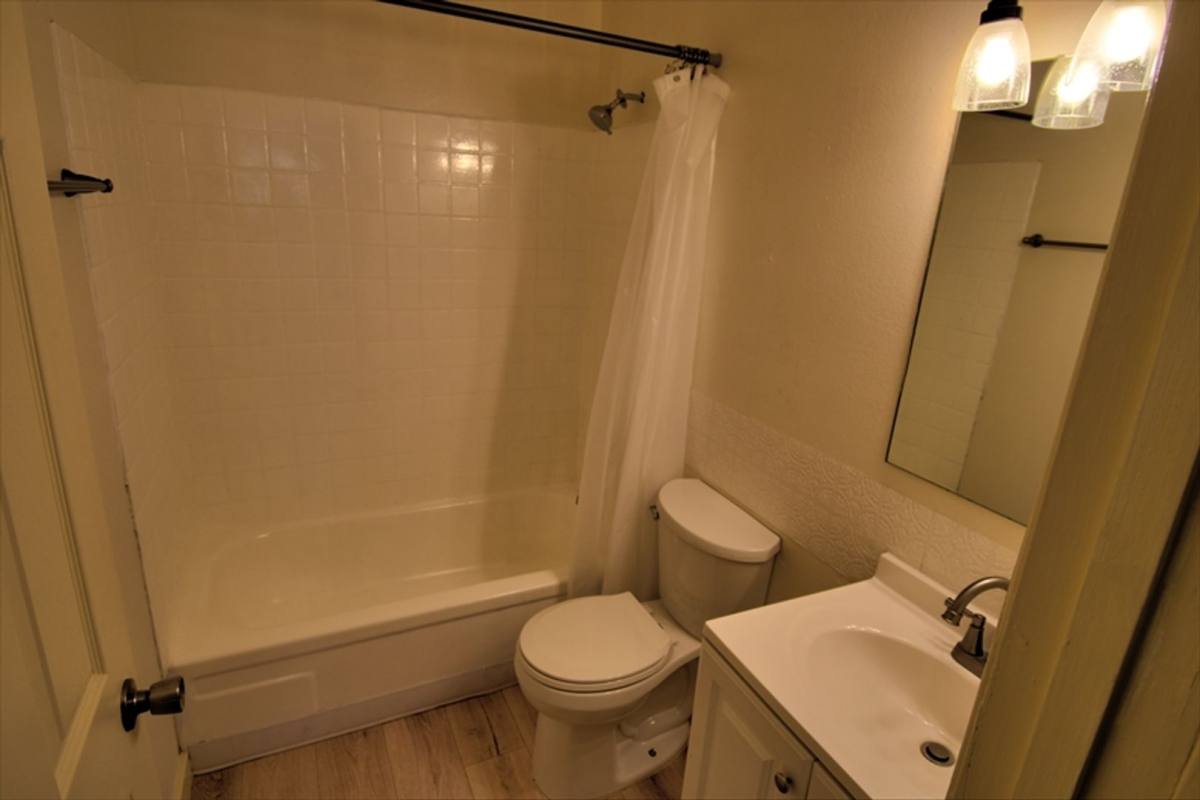 Townhouse for rent at 521 Nathan St SE, Albuquerque, NM 87123