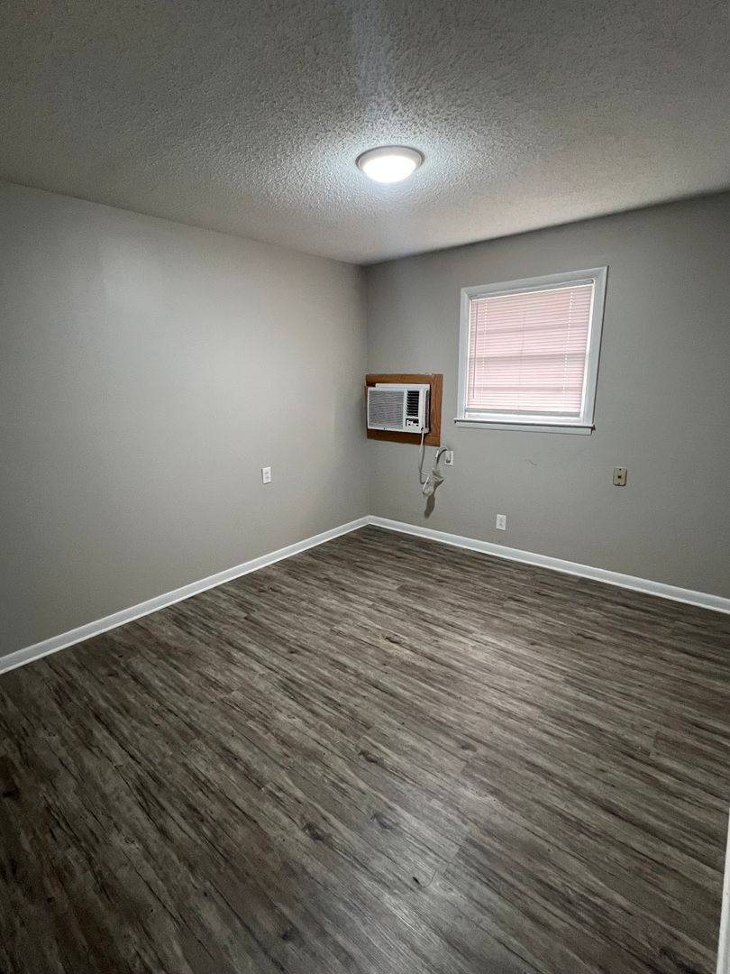 Apartment for rent at 134 Cedar Point Rd, Johnson City, TN 37601