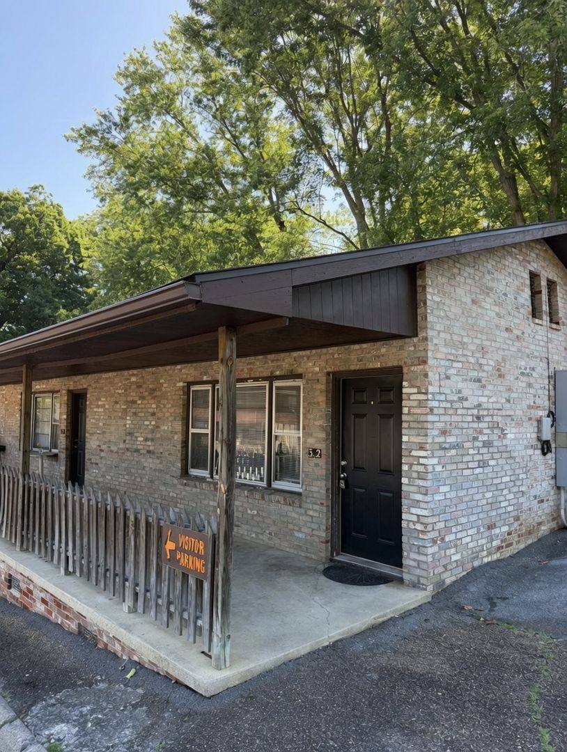 Apartment for rent at 134 Cedar Point Rd, Johnson City, TN 37601