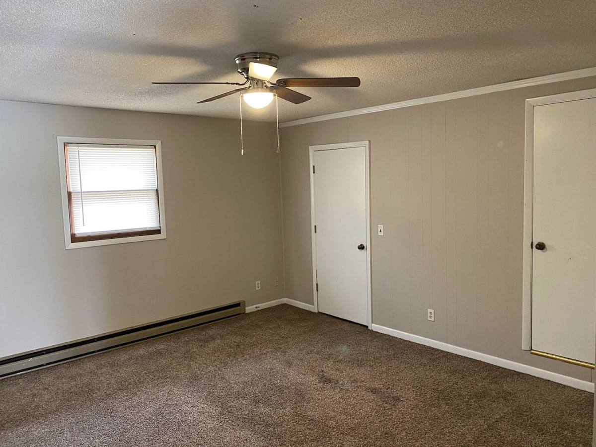 Apartment for rent at 134 Cedar Point Rd, Johnson City, TN 37601