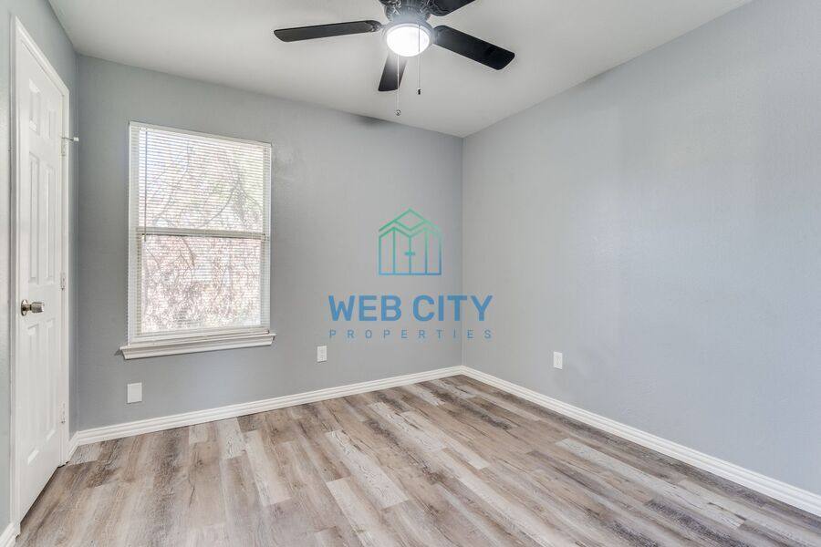 House for rent at 2525 Lyola St, Dallas, TX 75241