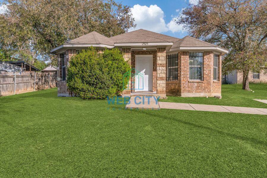 House for rent at 2525 Lyola St, Dallas, TX 75241