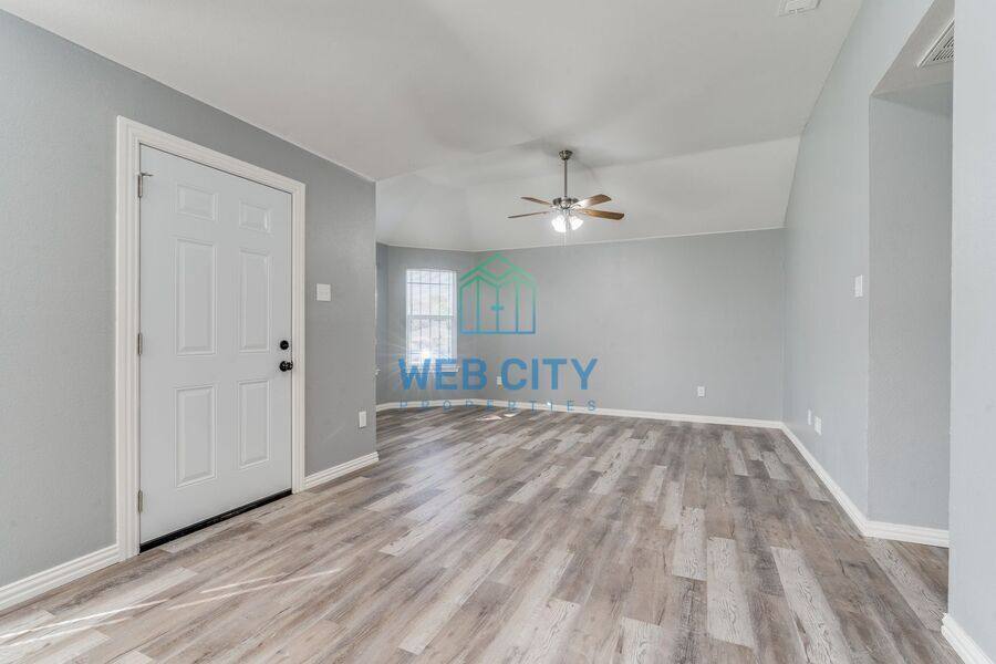 House for rent at 2525 Lyola St, Dallas, TX 75241