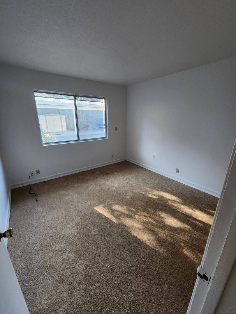 House for rent at 1006 2nd St, Redding, CA 96002