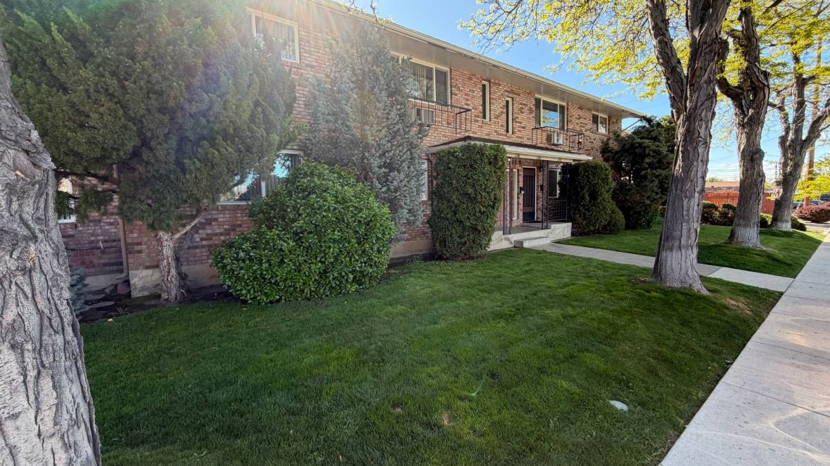 Apartment for rent at 1100 Harvard Way, Reno, NV 89502
