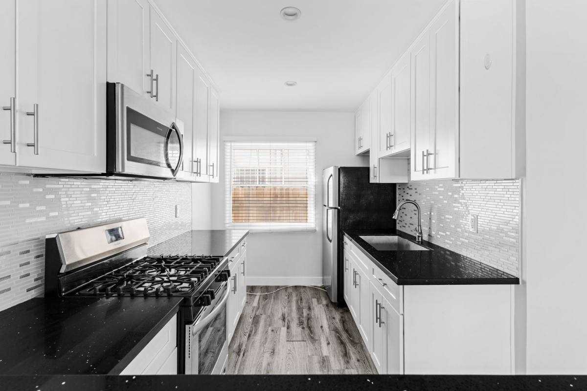 Apartment for rent at 241 Bonito Ave, Long Beach, CA 90802