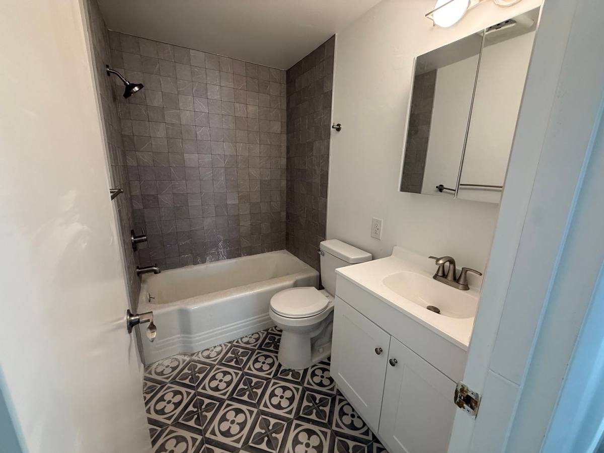 House for rent at 8354 Wabash Ave S, Seattle, WA 98118