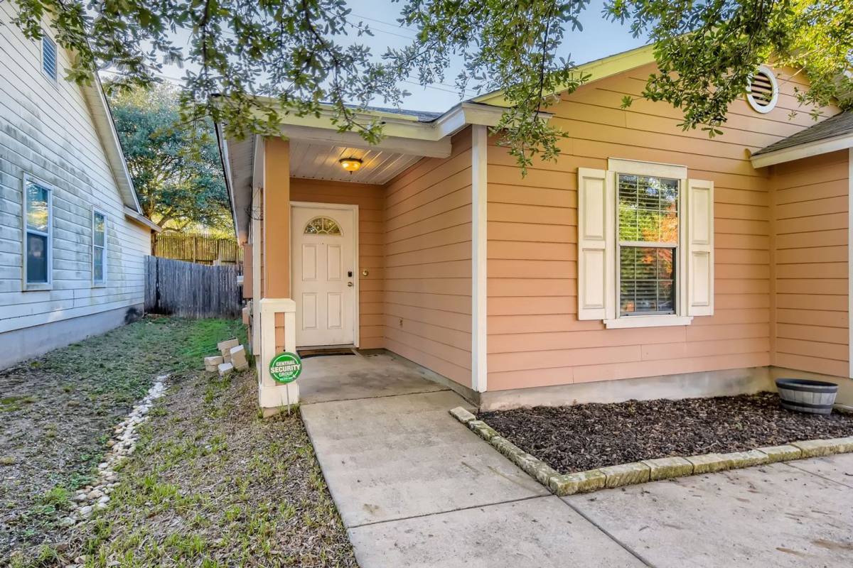 House for rent at 7012 Encanto Trail, Austin, TX 78744