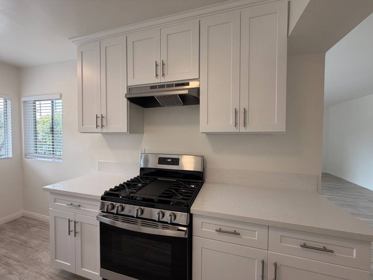 Apartment for rent at 6433 Shirley Ave, Reseda, CA 91335