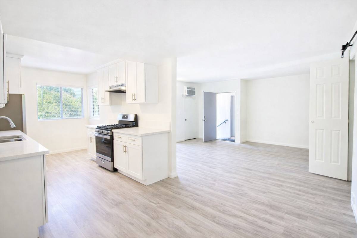 Apartment for rent at 6433 Shirley Ave, Reseda, CA 91335