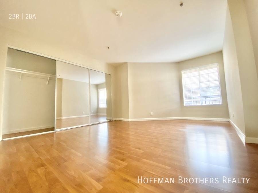 Apartment for rent at 8722 Burton Way #110, Los Angeles, CA 90048