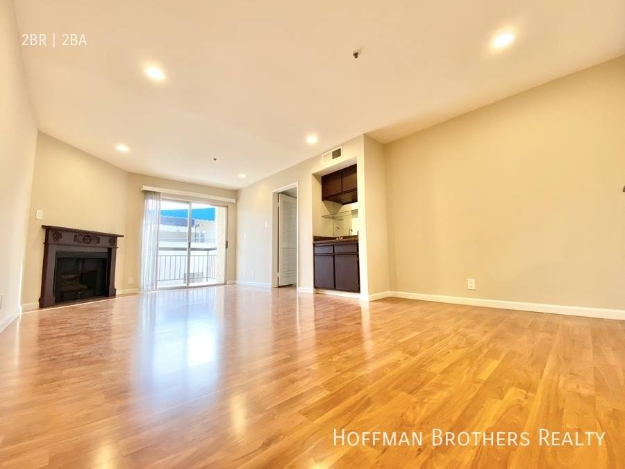 Apartment for rent at 8722 Burton Way #110, Los Angeles, CA 90048