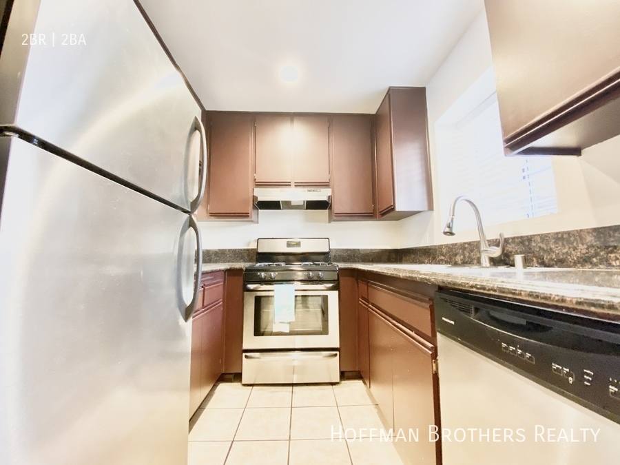 Apartment for rent at 8722 Burton Way #110, Los Angeles, CA 90048
