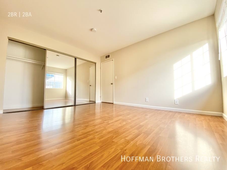 Apartment for rent at 8722 Burton Way #110, Los Angeles, CA 90048