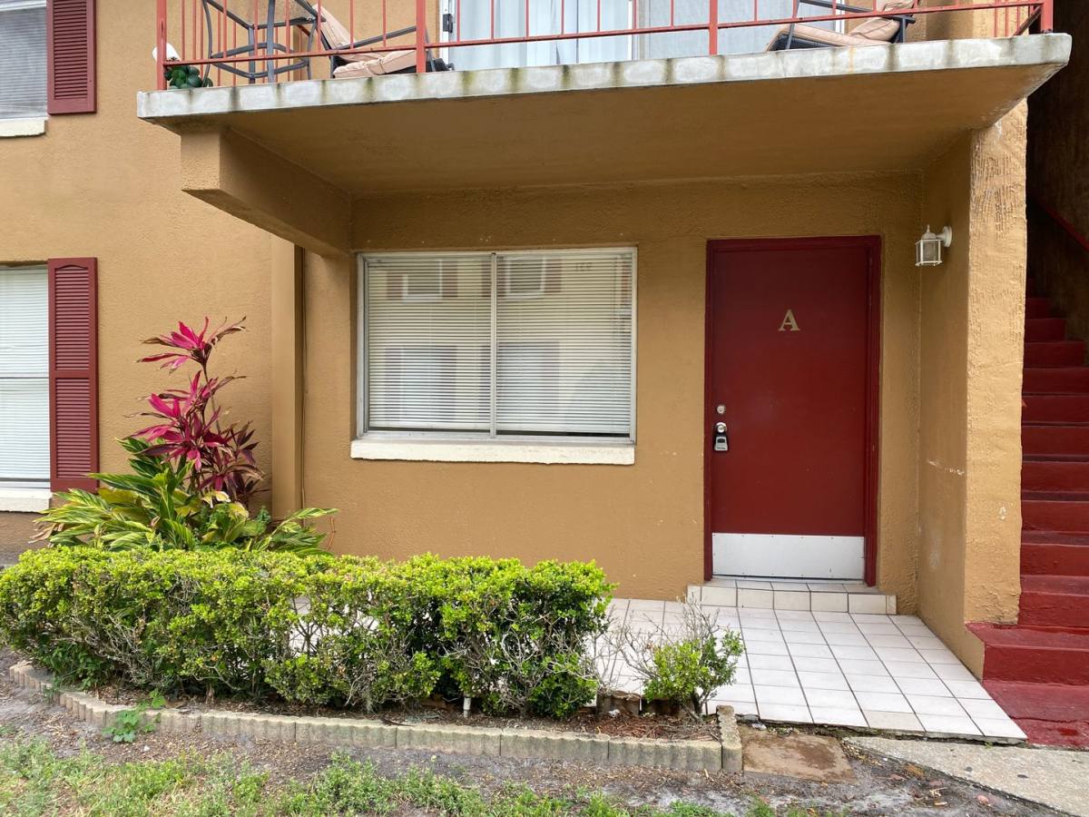 Condo for rent at 925 W Oak Ridge Rd, Orlando, FL 32809
