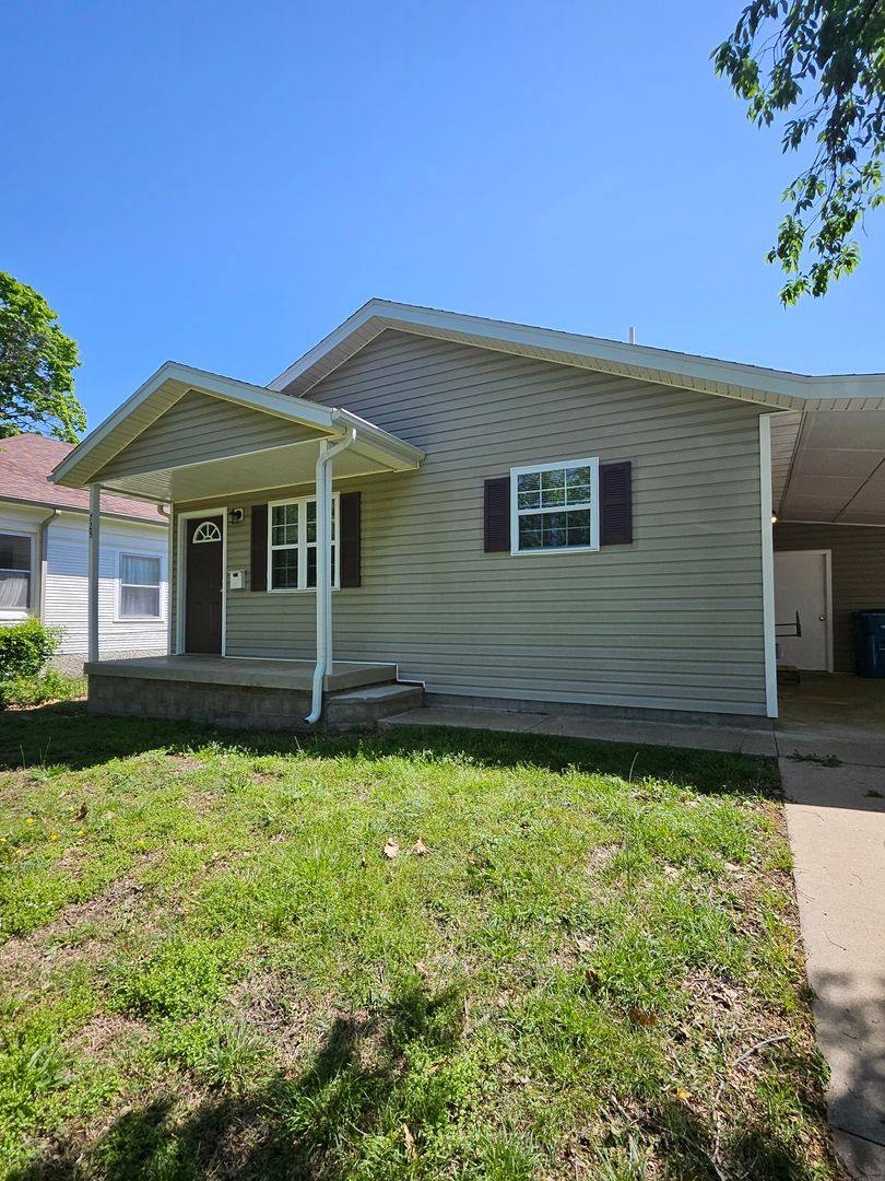 House for rent at 725 Sempire Ave, Joplin, MO 64801