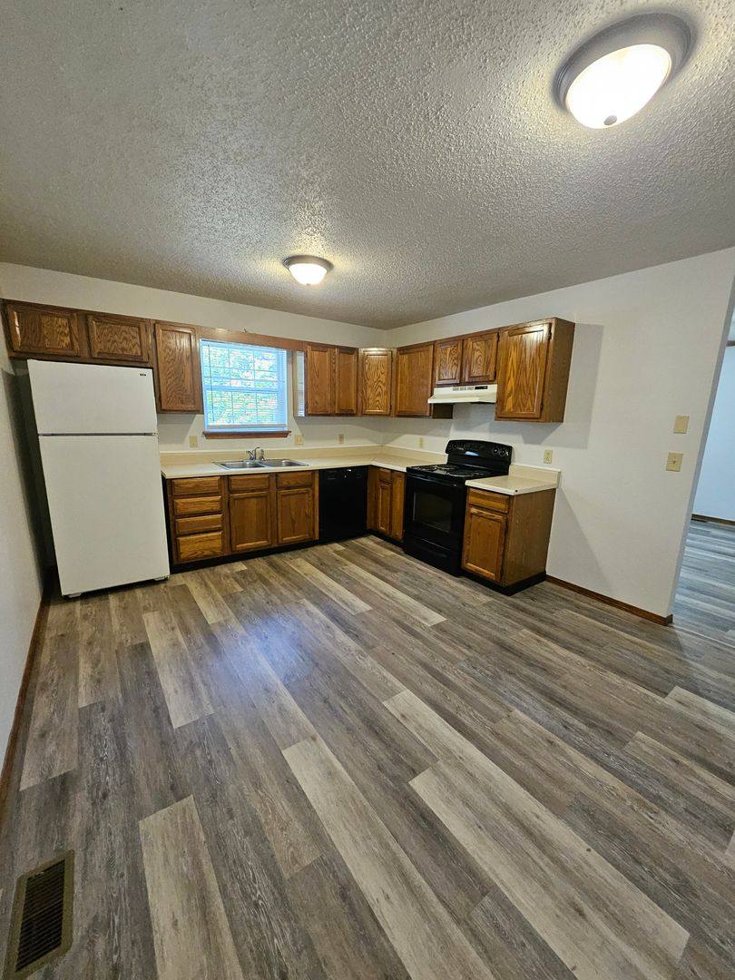 House for rent at 725 Sempire Ave, Joplin, MO 64801