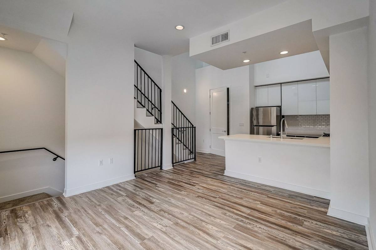 Townhouse for rent at 519 N Normandie, Los Angeles, CA 90004