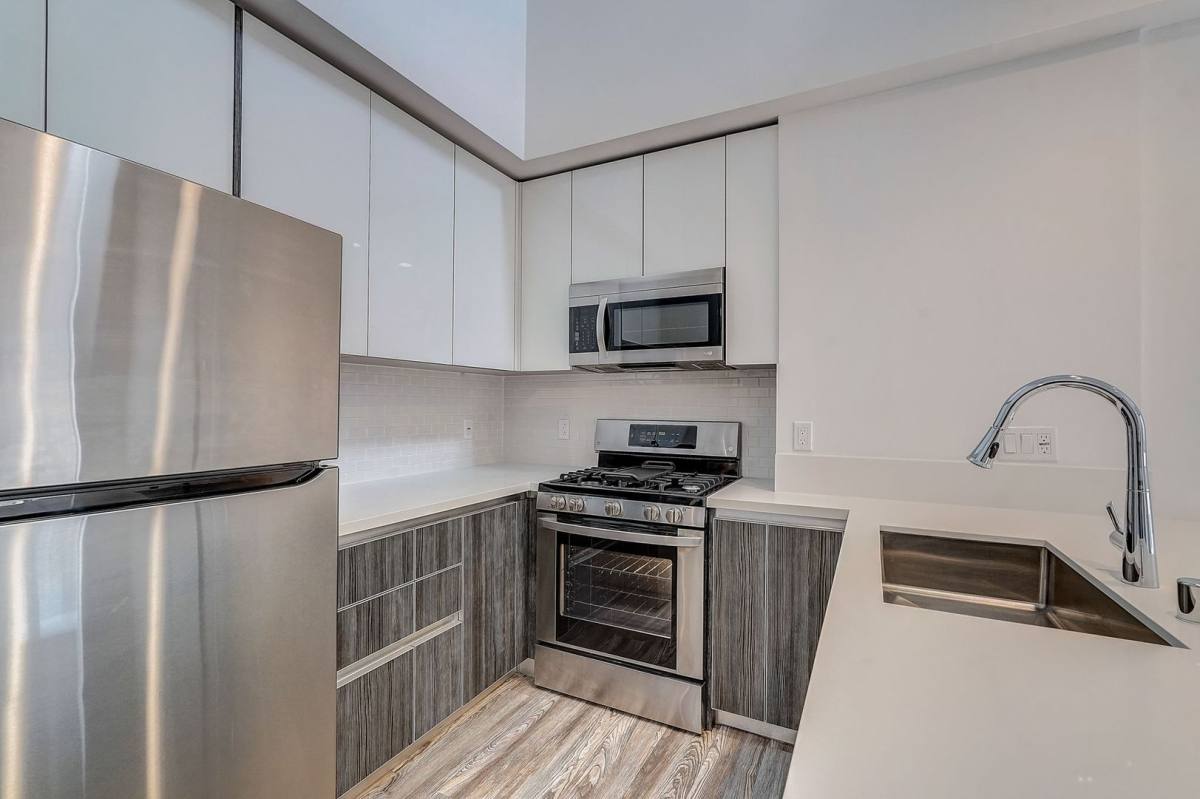 Townhouse for rent at 519 N Normandie, Los Angeles, CA 90004