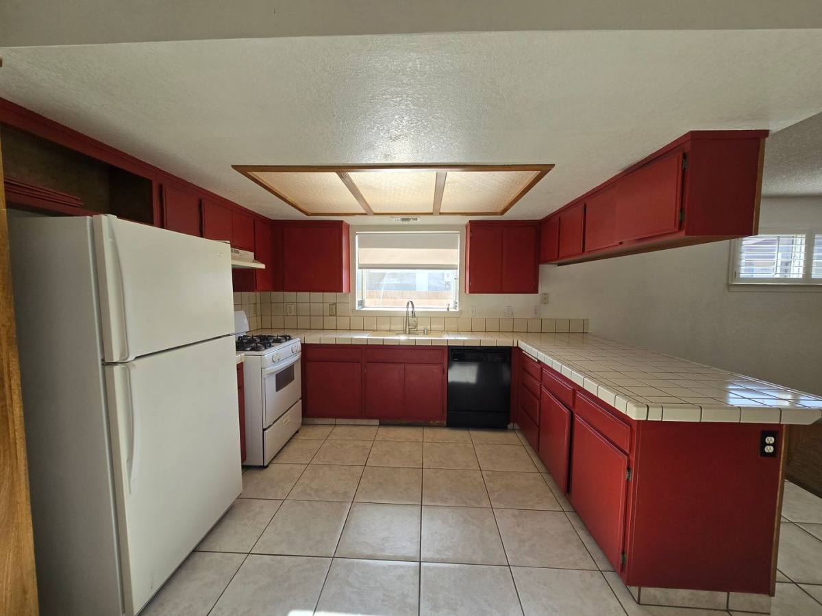 House for rent at 3559 Spice St, Lancaster, CA 93536