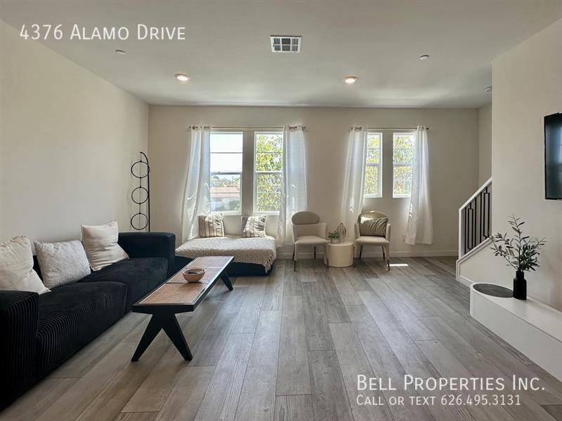 Townhouse for rent at 4376 Alamo Dr, Arcadia, CA 91006