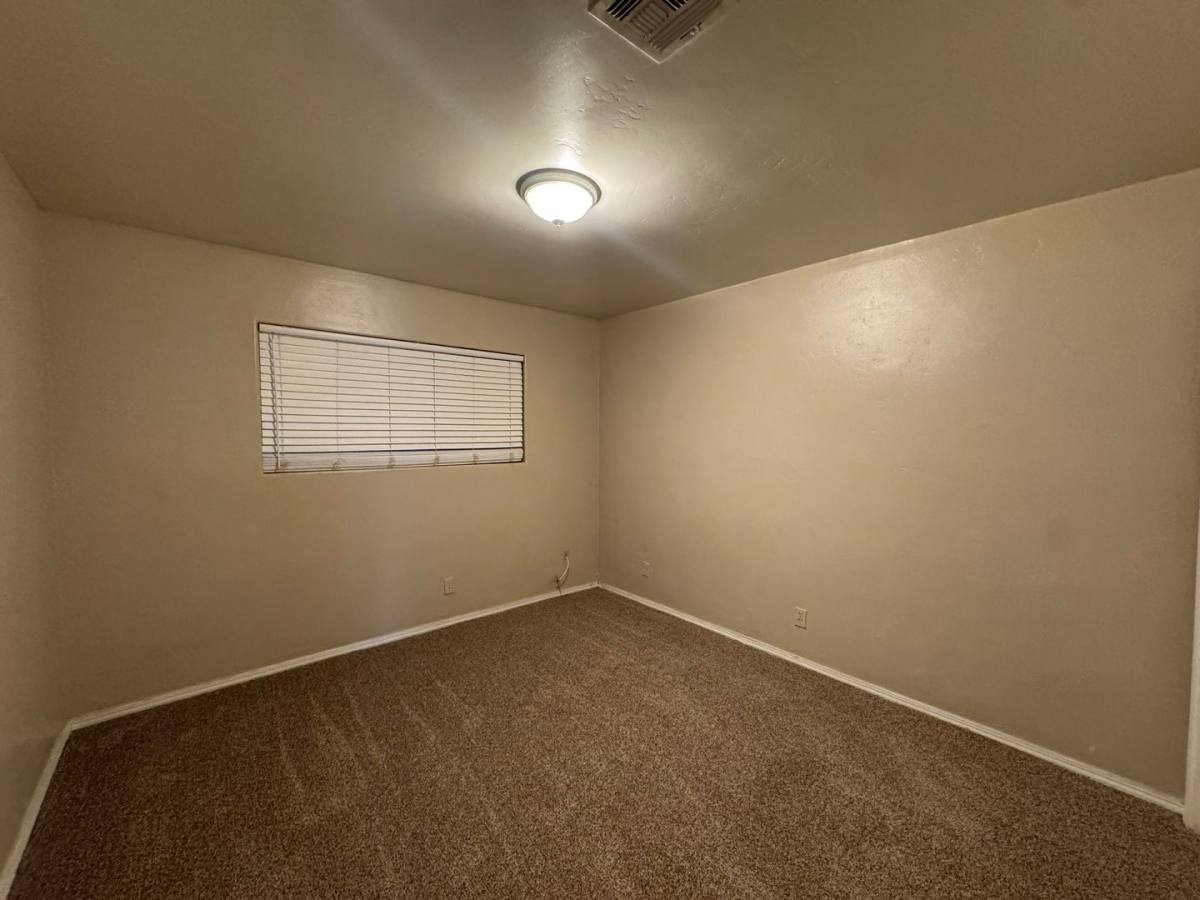 Apartment for rent at 504 Quincy St, Bakersfield, CA 93305