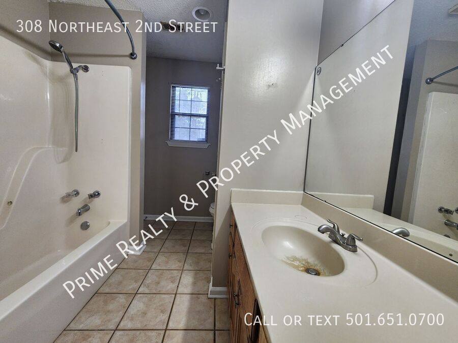 House for rent at 308 NE 2nd St, Bryant, AR 72022