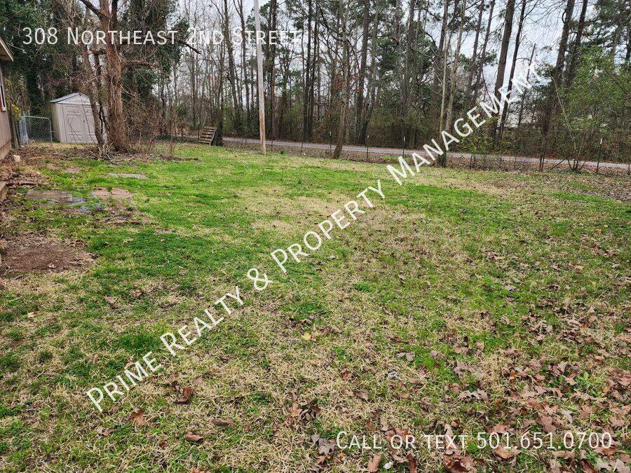 House for rent at 308 NE 2nd St, Bryant, AR 72022