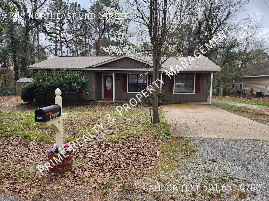 House for rent at 308 NE 2nd St, Bryant, AR 72022