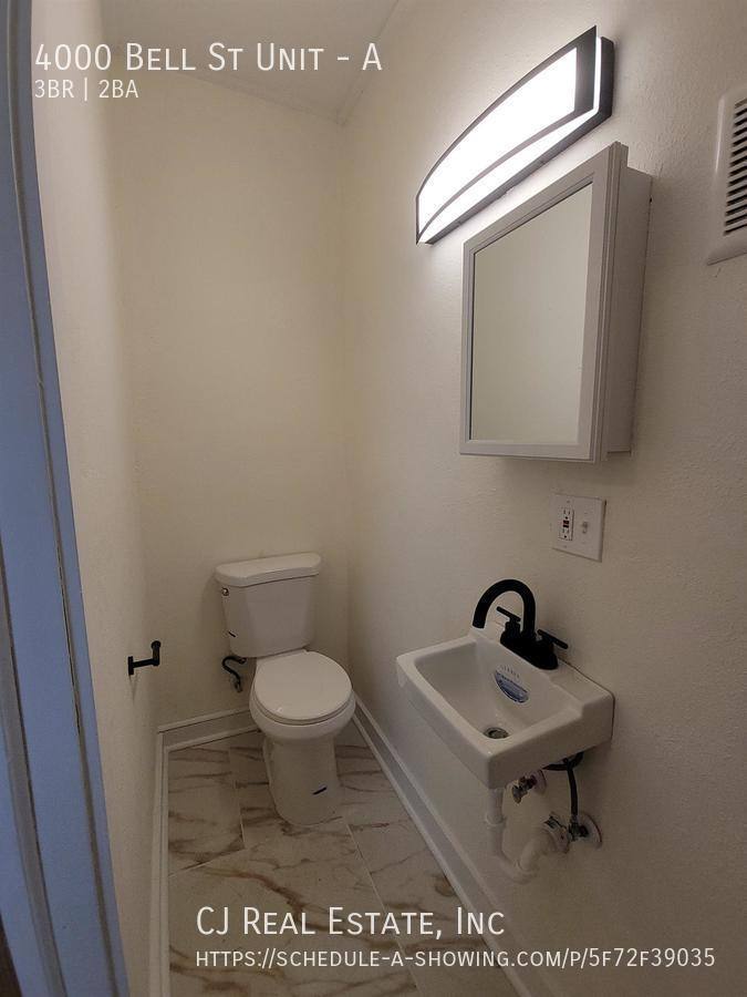 House for rent at 4000 Bell St #A, Kansas City, MO 64111