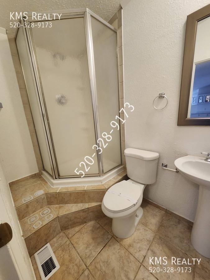 House for rent at 13310 N Flintlock Rd #1, Marana, AZ 85653