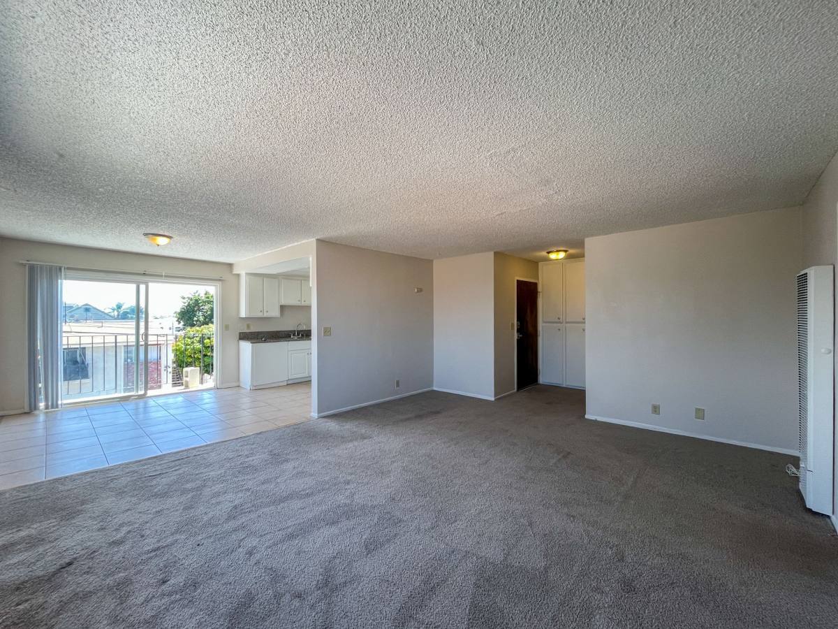 Apartment for rent at 322-330 9th St, San Pedro, CA 90731