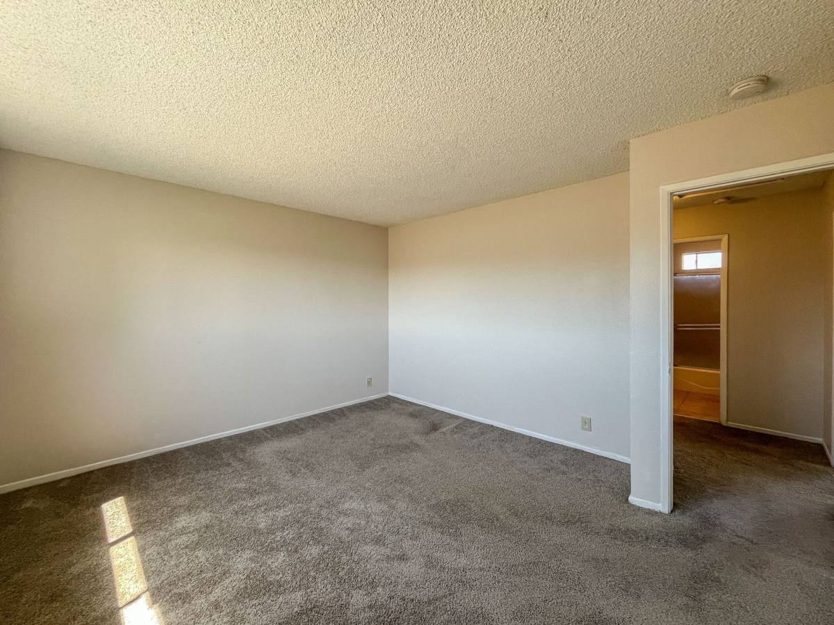 Apartment for rent at 322-330 9th St, San Pedro, CA 90731