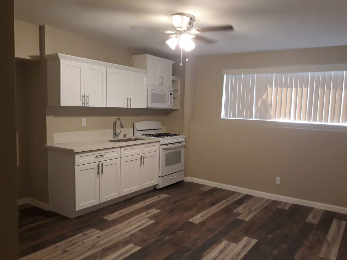 Apartment for rent at 322-330 9th St, San Pedro, CA 90731