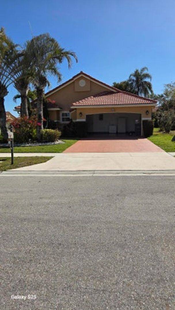 House for rent at 12390 Summer Springs Dr, Boynton Beach, FL 33437