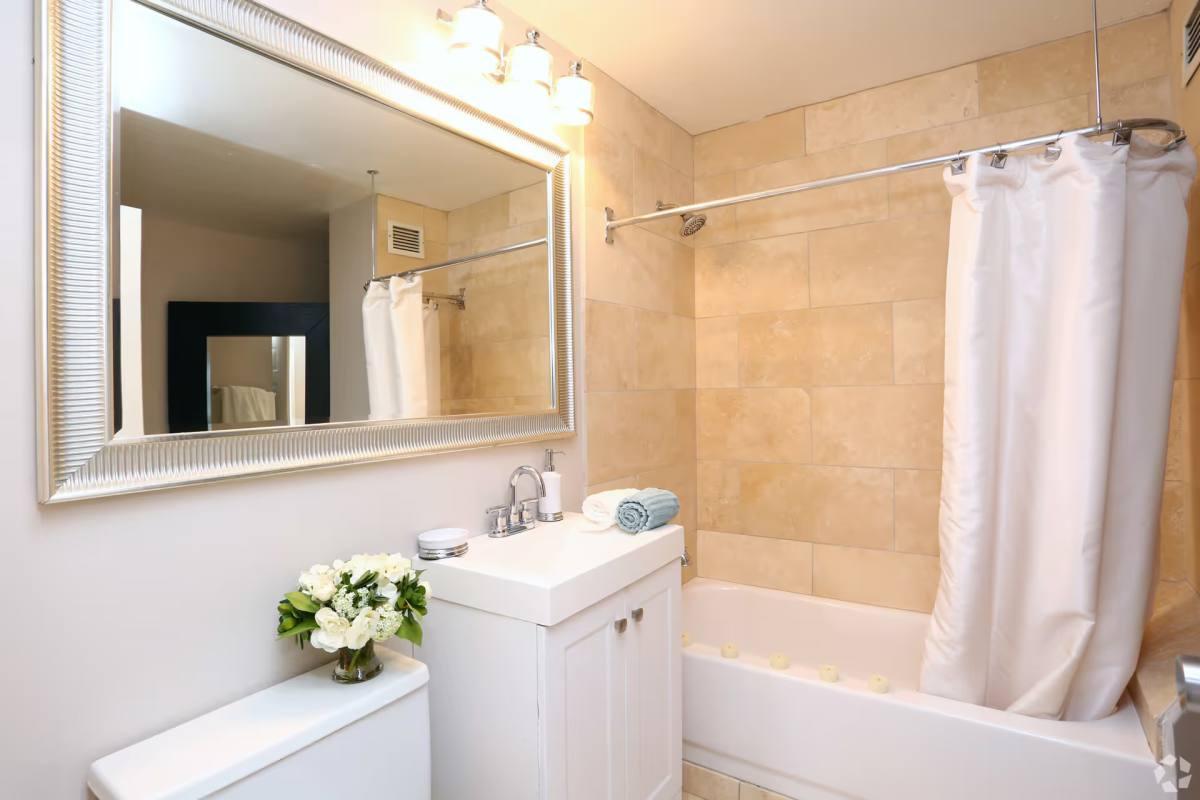 Apartment for rent at 1037 Howell Place #LAKEVIEW Residences, Aurora, IL 60505
