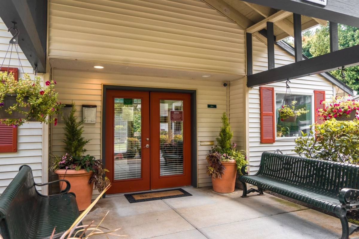 Apartment for rent at 14155 S Beavercreek Rd, Oregon City, OR 97045