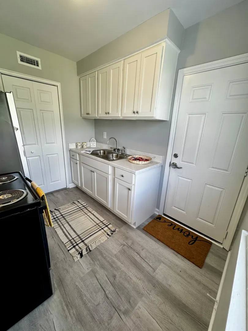 Apartment for rent at 201 Holly Dr, Albany, GA 31705