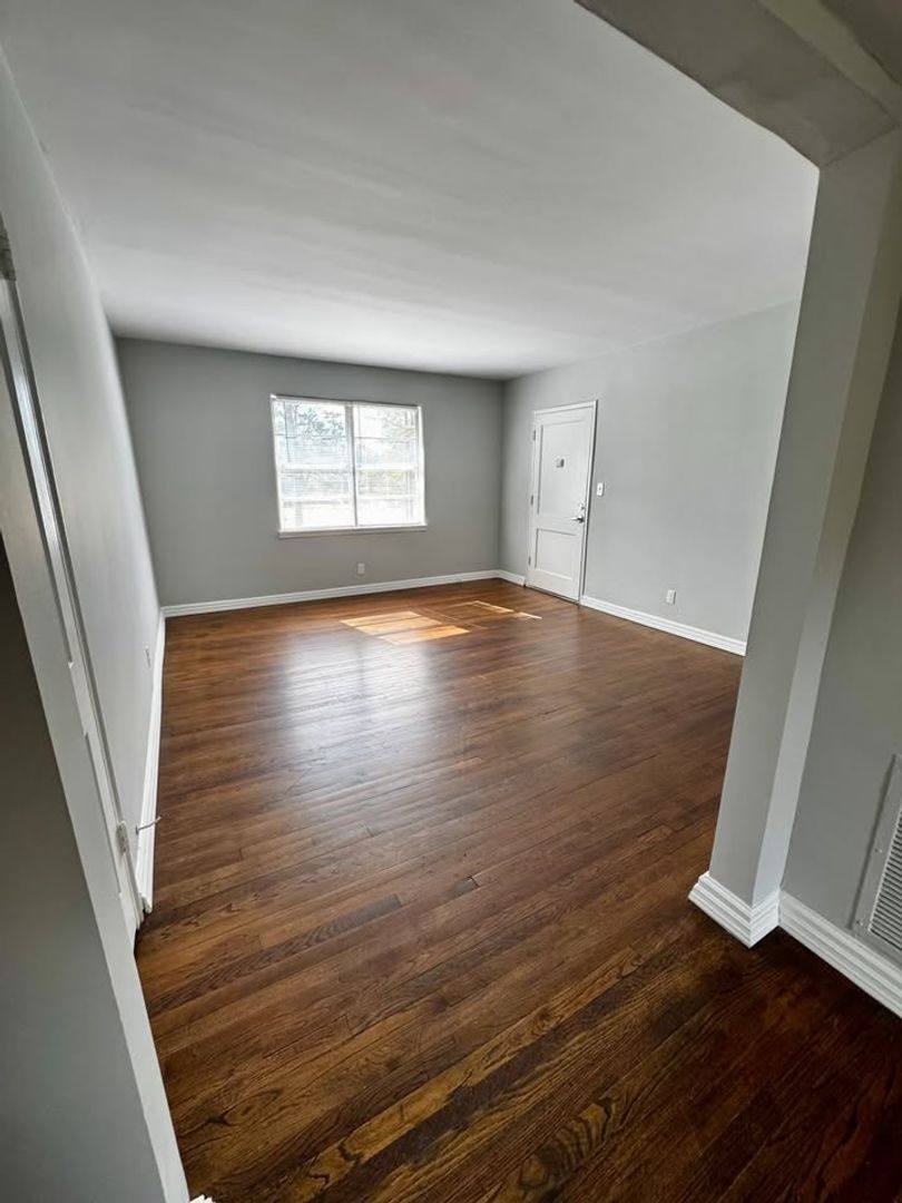Apartment for rent at 201 Holly Dr, Albany, GA 31705
