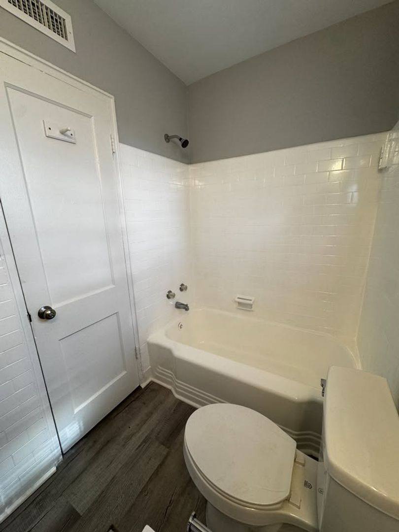 Apartment for rent at 201 Holly Dr, Albany, GA 31705