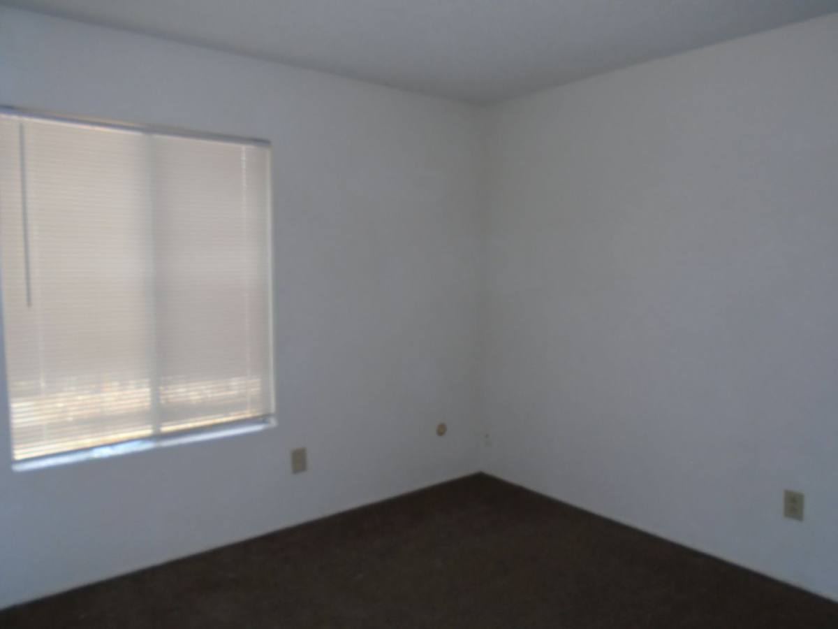 Apartment for rent at 4720 Buckley Way, 1-12, Bakersfield, CA 93309