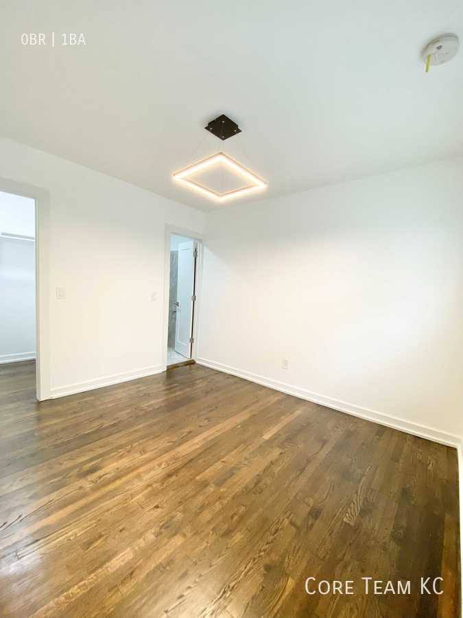Apartment for rent at 110 E 40th St, Kansas City, MO 64111